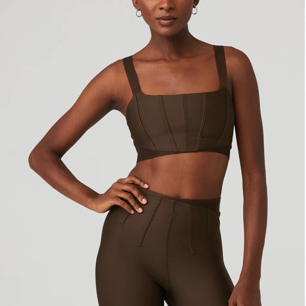 NWOT Alo Yoga Airlift Corset Bra in Espresso Size S